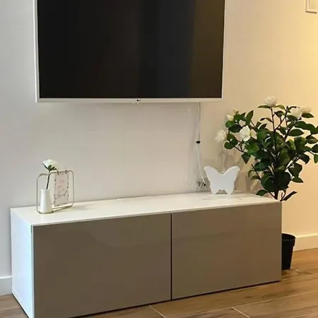 Schoener Urlaub By Interhome Apartment Poreč