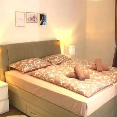 Schoener Urlaub By Interhome Apartment Poreč